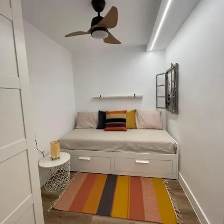Apartment Stylish 2-bedroom Apt With Terrace In Marbella