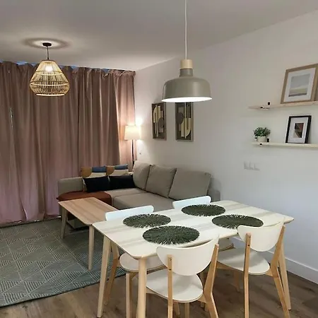 Stylish 2-bedroom Apt With Terrace In * Marbella