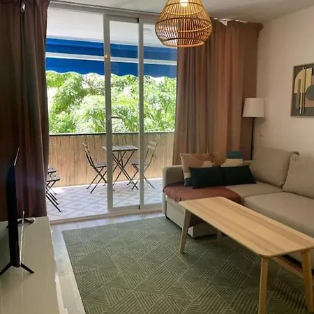 Stylish 2-bedroom Apt With Terrace In Apartment